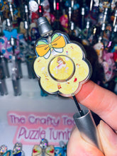 Load image into Gallery viewer, Acrylic Pen Spinners: Yellow Princess Circle with Orange Bow