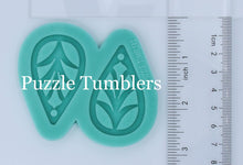 Load image into Gallery viewer, CUSTOM MOLD: LEAF EARRING *May have a 7-10 Day Shipping Delay (E100)
