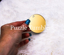 Load image into Gallery viewer, ACRYLIC CIRCLE &amp; LEAF SHAPED KEYCHAIN - MIRRORED GOLD