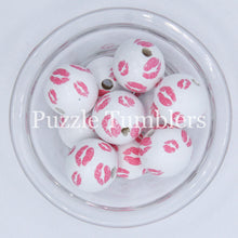 Load image into Gallery viewer, 25MM BUBBLEGUM BEADS (10 PIECE) - WHITE BEAD WITH PINK LIPS