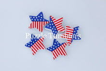 Load image into Gallery viewer, 30MM BUBBLEGUM BEADS (5 PIECE) - RED, WHITE &amp; BLUE STAR SHAPE BEAD