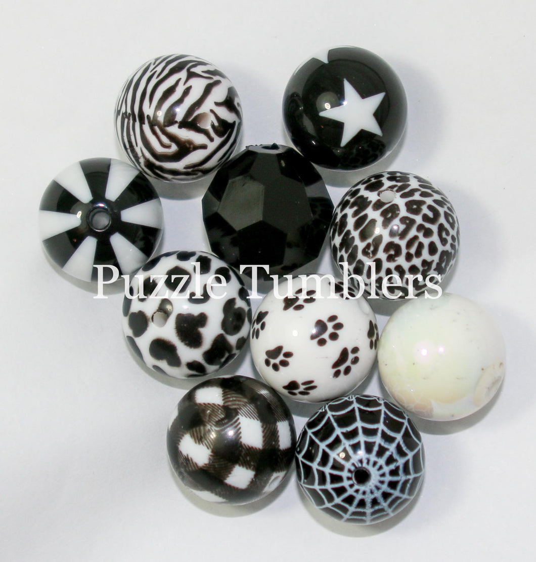 25MM BUBBLEGUM BEADS VARIETY (10 PIECE) - BLACK & WHITE + PAWS