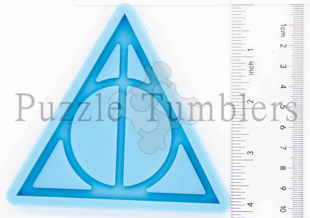 NEW Triangle Circle Shaker Mold - $9.50