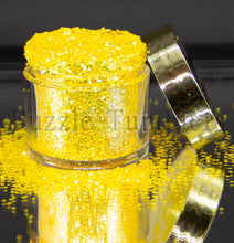 Load image into Gallery viewer, BANANA SPLIT - MEDIUM GLITTER