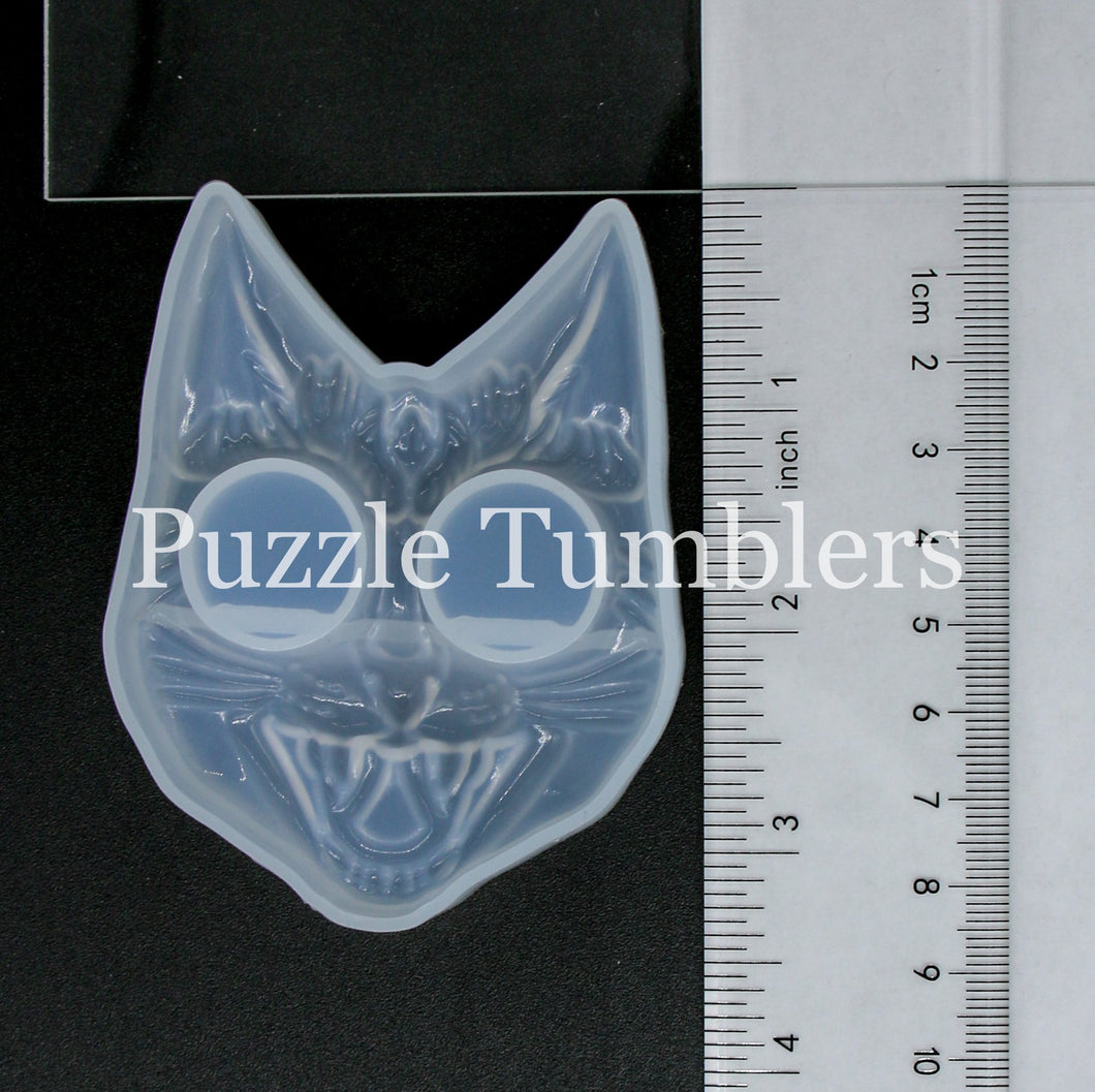 SCARY - VAMPIRE CAT DEFENSE KEY CHAIN MOLD CLEAR